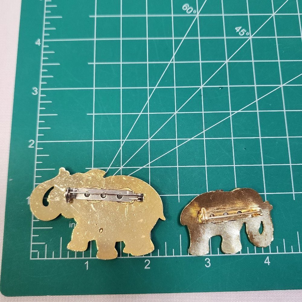 Black Cloisonne Elephant Brooches With Their Trunks Up - Picture 6 of 7